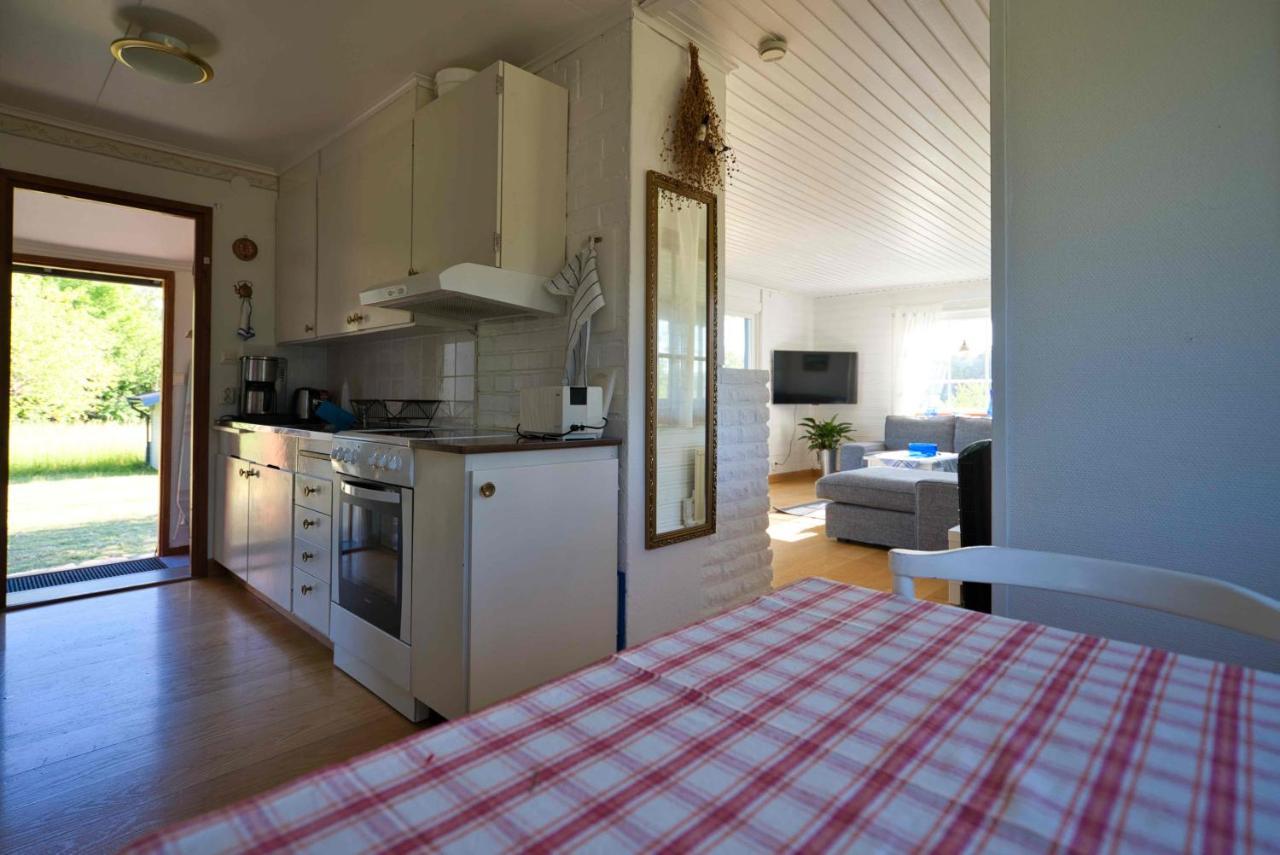 Rosenborgs Friluftspensionats Stugor Med Koek Farjestaden Bagian luar foto